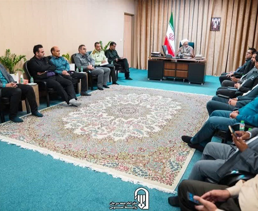چهارمین سوگواره تجسمی «کوچه‌های بنی‌هاشم» در سیرجان کلید خورد/ امام جمعه: رویدادهای فرهنگی باید راه‌گشای مسائل جامعه باشند